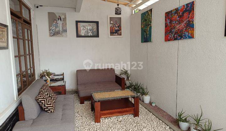 RUMAH BAGUS MODERN SEMI FURNISHED SIAP HUNI DI TAMAN HOLIS INDAH 1 THI1 BANDUNG  2