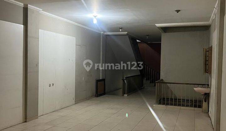 RUKO 4 LANTAI LOKASI RAMAI STRATEGIS SIAP PAKAI DI LEUWIPANJANG BANDUNG 1