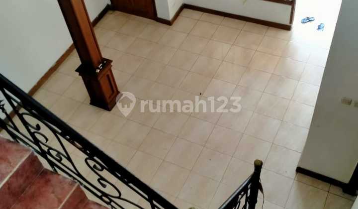 Beautiful Minimalist Comfortable Ready-to-Occupy House in Ujung Berung, Bandung. 2