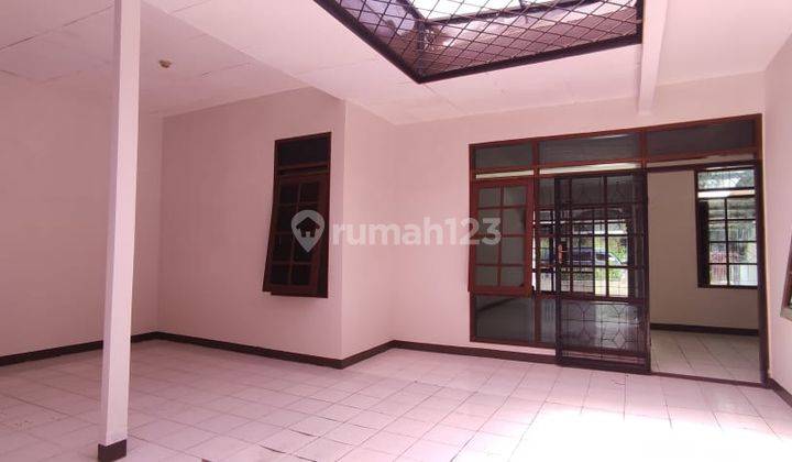 Rumah Bagus Minimalis Lingkungan Strategis Siap Huni di Taman Holis Indah 1 Thi1 Bandung 1