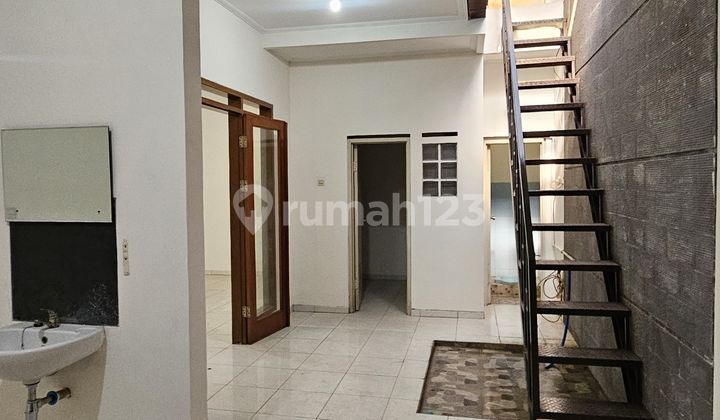 COMFORTABLE STRATEGIC MINIMALIST HOUSE READY TO OCCUPY IN TAMAN HOLIS INDAH 2 THI2 BANDUNG 1