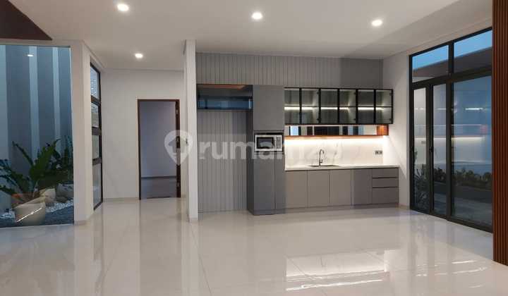 RUMAH BAGUS 2 LANTAI MINIMALIS MODERN SEMI FURNISHED SIAP HUNI DI TATAR WANGSAKERTA KOTA BARU PARAHYANGAN KBP BANDUNG