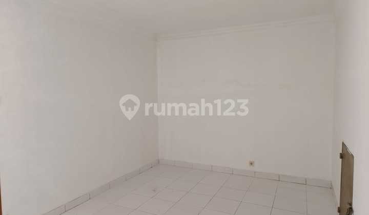 RUMAH BAGUS HOOK 2,5 LANTAI SEMI FURNISHED NYAMAN SIAP HUNI DI TAMAN HOLIS INDAH 1 THI1 BANDUNG 2