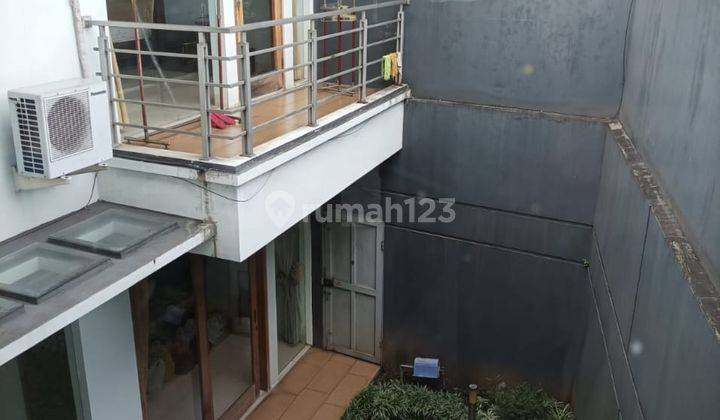 Rumah Strategis 2 Lantai Siap Huni Di Mainroad Cihampelas Bandung 1