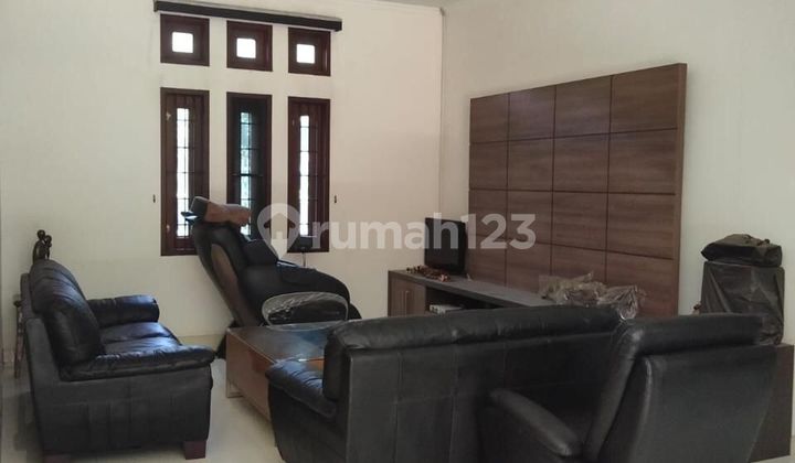 RUMAH MEWAH 2 LANTAI LUAS NYAMAN SEMI FURNISHED SIAP HUNI DI BUAH BATU REGENCY BANDUNG 2