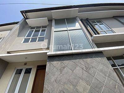 Rumah Bagus 2 Lantai Lingkungan Nyaman Siap Huni Di Mekar Wangi Bandung 2