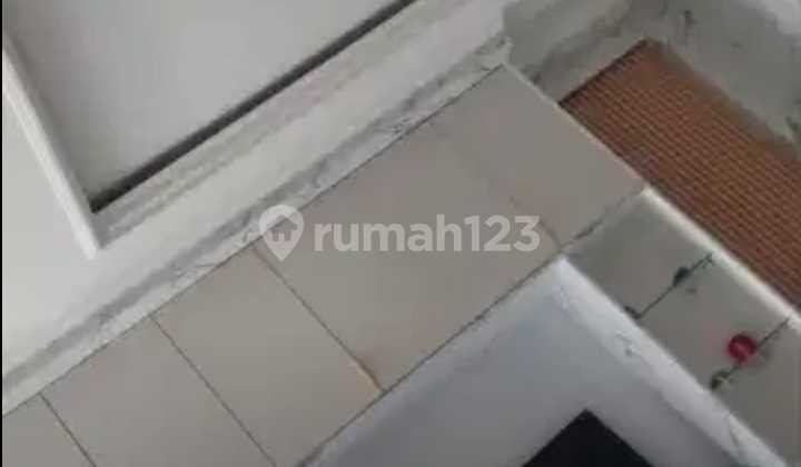 RUMAH BAGUS NYAMAN SEMI FURNISHED SIAP HUNI DI SAYAP PAJAJARAN BANDUNG 2