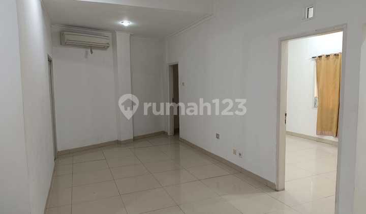 Nice Comfortable Minimalist Modern Ready-to-Live House in Singgasana Pradana Bandung Nice Comfortable Minimalist Modern Ready-to-Live House in Singgasana Pradana Bandung