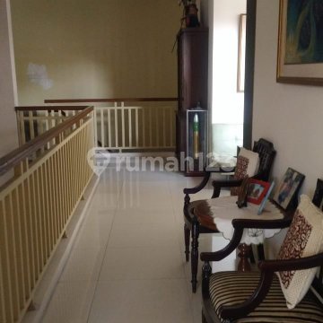 Rumah Kokoh Nyaman Terawat 2 Lantai Siap Huni di Sayap Buah Batu Bandung 2