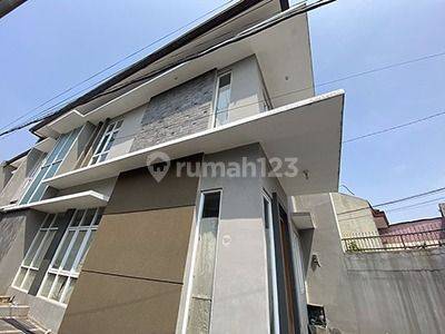 Rumah Bagus 2 Lantai Lingkungan Nyaman Siap Huni Di Mekar Wangi Bandung 1