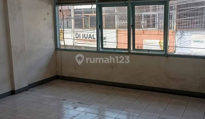 Ruko 2 Lantai Ramai Strategis Tengah Kota Siap Pakai Di Cikawao Bandung 1