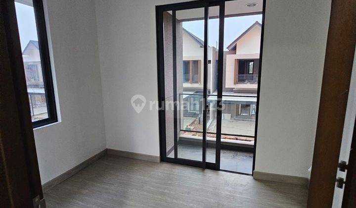 Rumah Hook Minimalis Modern Siap Huni di Podomoro Park Fashagriya Eka Bandung 2