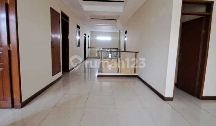 RUMAH IDAMAN MINIMALIS MODERN 2 LANTAI LINGKUNGAN STRATEGIS NYAMAN SIAP HUNI DI SUMBERSARI BANDUNG