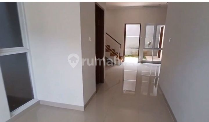 Rumah Minimalis 2 Lantai Siap Huni di Antapani Bandung