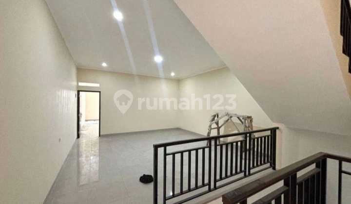 RUKO 3 LANTAI LOKASI STRATEGIS RAMAI SIAP PAKAI DI BURANGRANG BANDUNG RUKO 3 LANTAI LOKASI STRATEGIS RAMAI SIAP PAKAI DI BURANGRANG BANDUNG