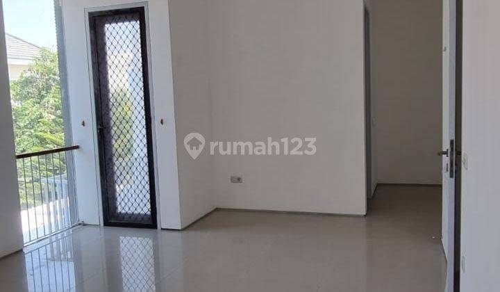 RUMAH MINIMALIS 2 LANTAI, SIAP HUNI DI PAKUWON CITY  PERUMAHAN FAVORIT SURABAYA TIMUR DEKAT PAKUWON CITY MALL MERR GALAXY MALL MULYOSARI SUTOREJO ITS UNAIR UNIV WIDYA MANDALA RS MITRA KELUARGA 2