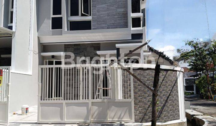 RUMAH SCANDINAVIAN HOOK 2 LANTAI SELANGKAH KE RAYA PRAPEN JEMURSARI.ROW JALAN LEBARRR 5 MOBIL 2