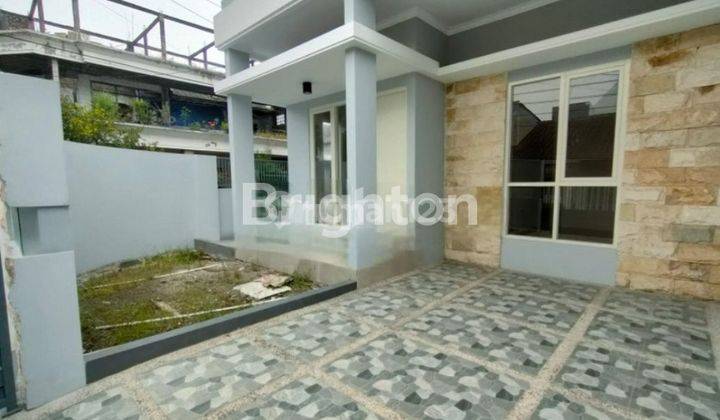 RUMAH 2 LANTAI HOOK SIAP HUNI, STRATEGIS SELANGKAH KE SUPERINDO RAYA MULYOSARI PAKUWON CITY ITS UNAIR KAMPUS C MERR 2