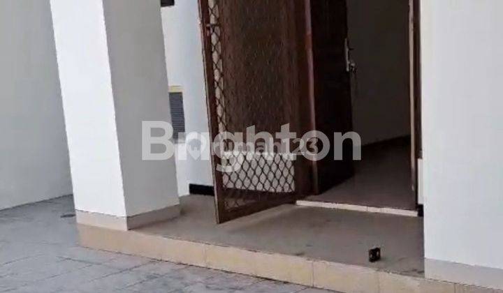 Rumah 2 Lantai Terawat Strategis  Selangkah Ke Raya Kenjeran Dekat Pakuwon City Mall Mulyosari Its Unair Kampus C Merr Galaxy Mall 2