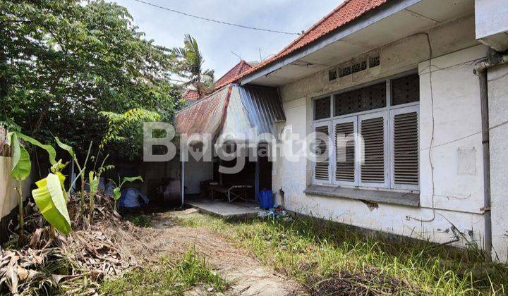 DEKAT BALAI KOTA SURABAYA PUSAT RUMAH HITUNG TANAH HOOK  DEKAT GRAND CITY MALL JAKSA AGUNG SUPRAPTO KUSUMA BANGSA COCOK UNTUK USAHA, KANTOR 2