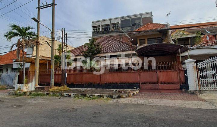 DI PUSAT KOTA RUMAH 1,5 LANTAI BISA UNTUK USAHA, KANTOR, STRATEGIS DEKAT JAKSA AGUNG SUPRAPTO BALAI KOTA SURABAYA KUSUMA BANGSA RS ADI HUSADA GRAND CITY 2