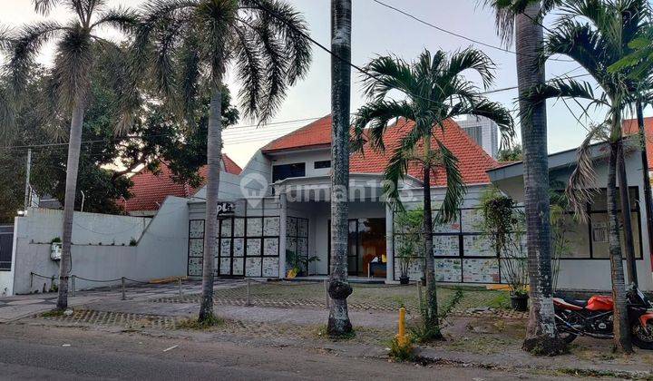 Rumah Ex Kantor Di Pusat Kota Surabaya Di Jalan Kapuas, 30 M Dari Jalan Raya Darmo Cocok Untuk Cafe, Resto, Bank Dll Lahan Parkir 10 - 12 Mobil.  Selangkah Ke Raya Darmo Ahmad Yani Dr Sutomo Diponegoro 1