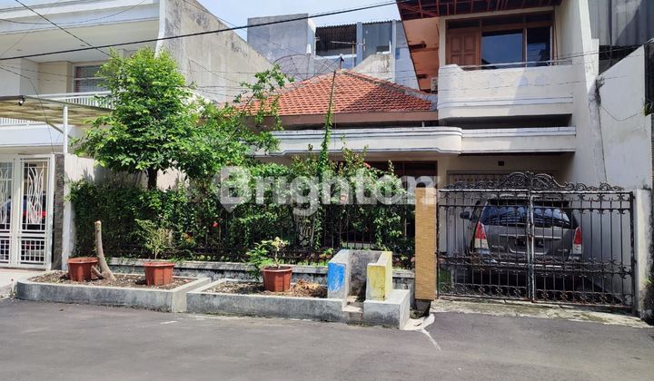RUMAH 1,5 LANTAI SIAP HUNI STRATEGIS DEKAT GALAXY MALL MERR  BANK MANDIRI BCA PUSAT KULINER RS HAJI BONNET ITS UNAIR