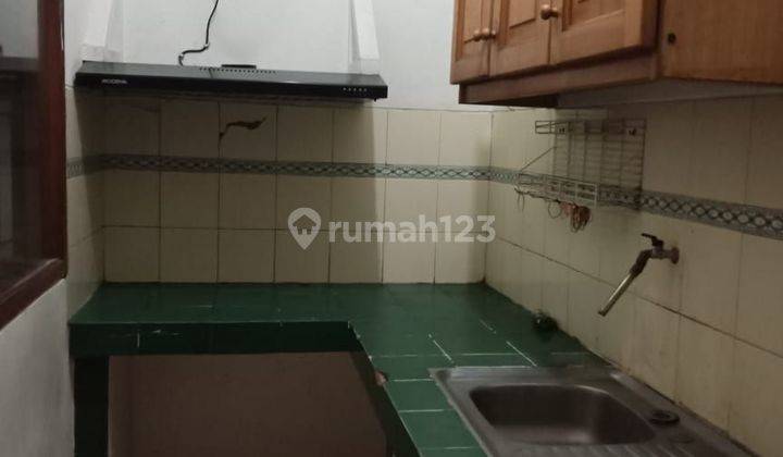 Termurah Rumah Bangunan 2 lantai Kamar Besar Dekat Ecopark Tebet 2