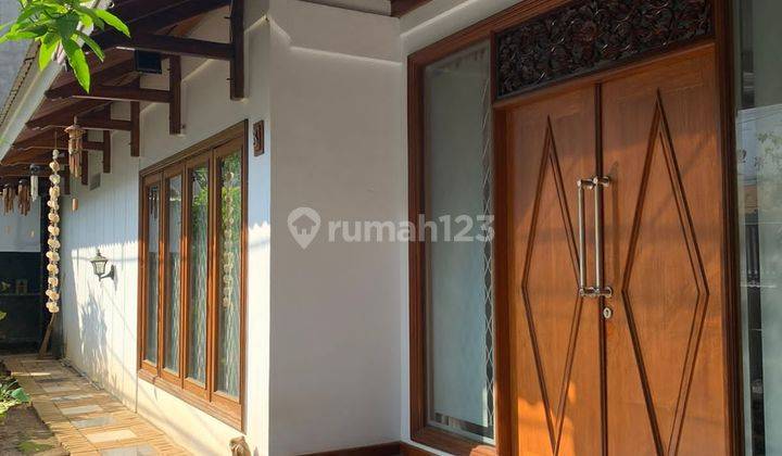 Rumah  Bangunan 2 Lantai Jalan 2 mobil Tebet Utara 2