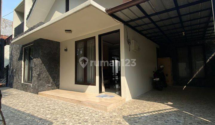 Rumah Semi Furnished Dengan Paviliun Kebayoran Baru Jakarta Selatan 1