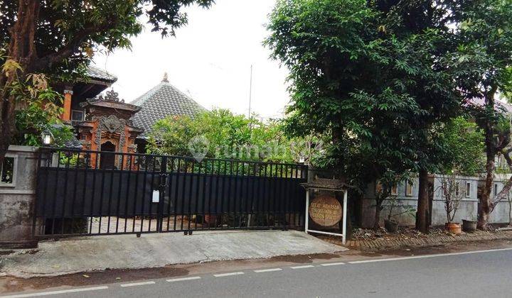 Rumah Dengan Halaman Luas Duren Sawit Jakarta Timur 1