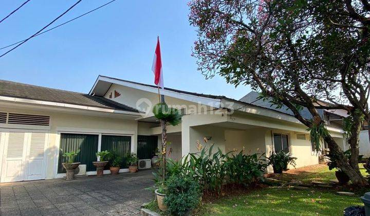 Rumah Halaman Luas Dan Kolam Renang Kemang Utara 1