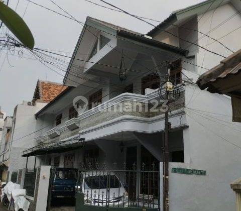 Rumah Hoek 2 Lantai Jalan 1 Mobil Tebet Timur Dalam 1