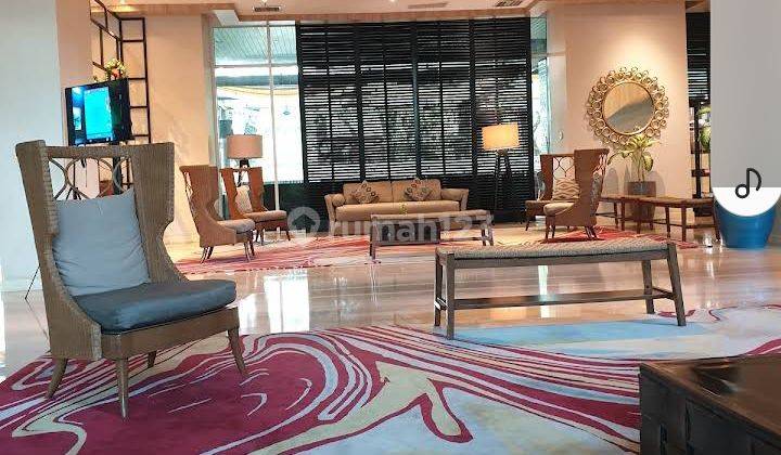 teras  brand new unit apartemen woodland