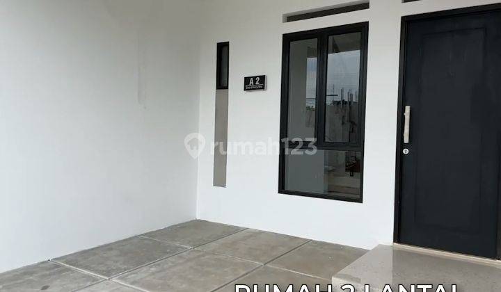 Rumah di Jual 2 Lantai, Akses Pinggir Jalan, Dekat Stasiun Depok  2