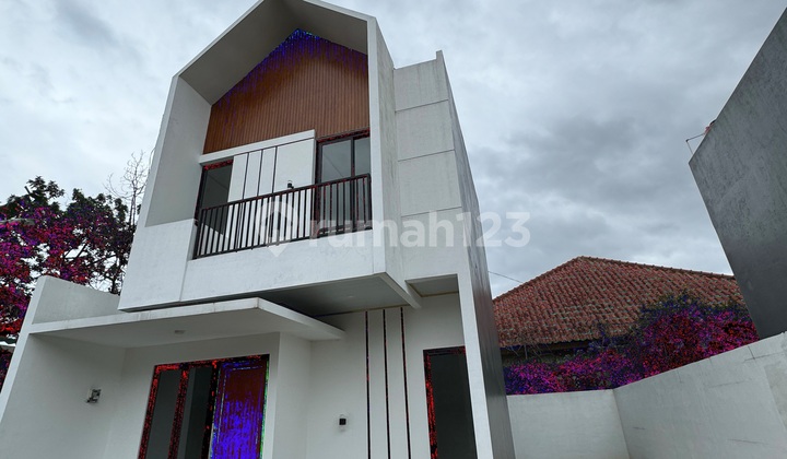 Dijual Rumah Dekat Tol Yasmin