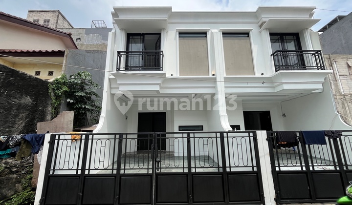 Dijual Rumah 2 Lantai Siap Huni Jl Kartini Depok | SHM | 3Kt 3Km Dijual Rumah 2 Lantai Siap Huni Jl Kartini Depok | SHM | 3Kt 3Km