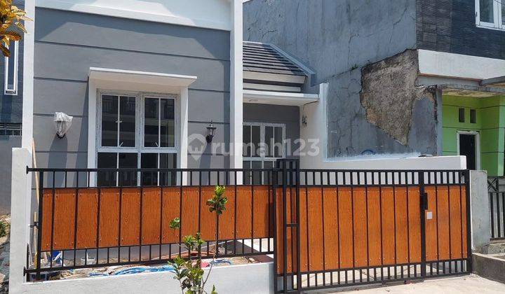 Rumah Siap Huni. Lokasi Strategis, Sertifikat Shm, Bisa Kpr Tanpa Dp 1