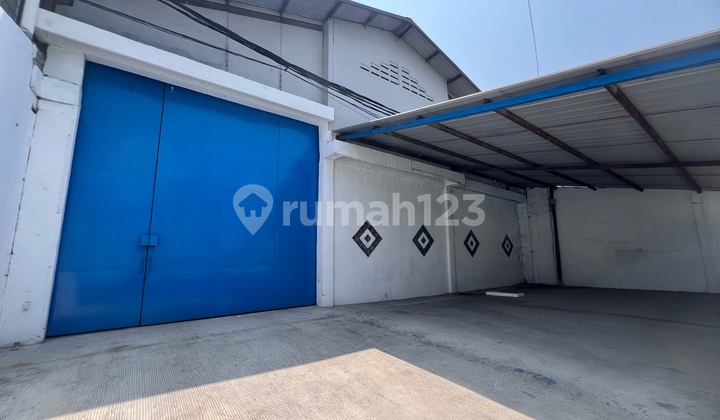 Good and Ready-to-Use Warehouse in Pantai Indah Dadap, 40-Foot Container Access, Industrial Permit, Close to PIK 2 and Soekarno-Hatta Airport