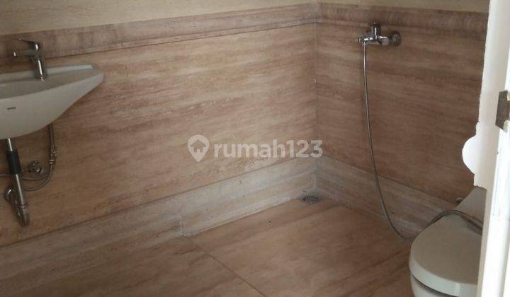 Rumah di Senayan Kebayoran Jakarta Selatan Bagus Dan Siap Pakai 22