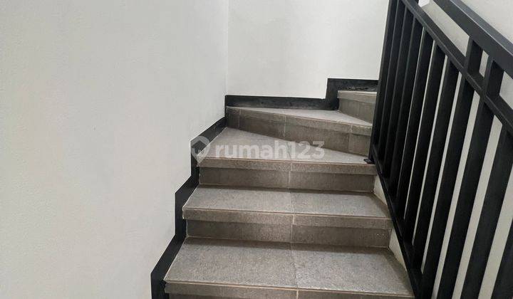 Rumah villa Tanan Bandara 2 Lantai Hook Bagus Dan Siap Pakai 6