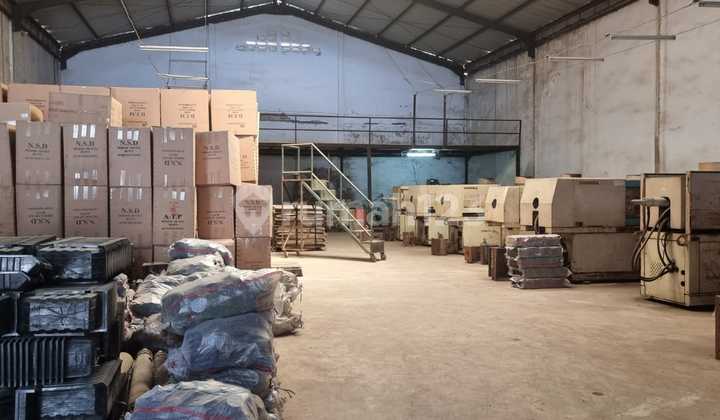 Cheap Warehouse in Pantai Indah Dadap Ready to Use, Very Strategic Location Near the Toll Road and PIK 2