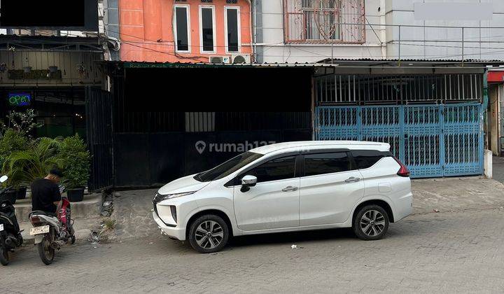 Ruko 3 Lantai Bagus Dan Siap Pakai di Villa Taman Bandara  1