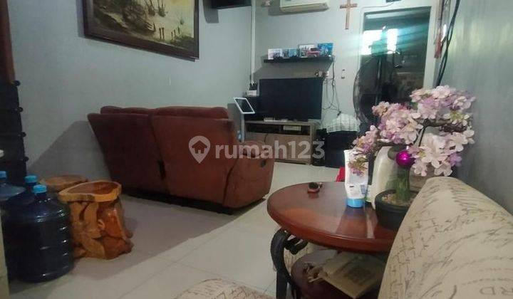 Rumah Luas Lokasi Strategis di Griya Dadap, Tangerang 1