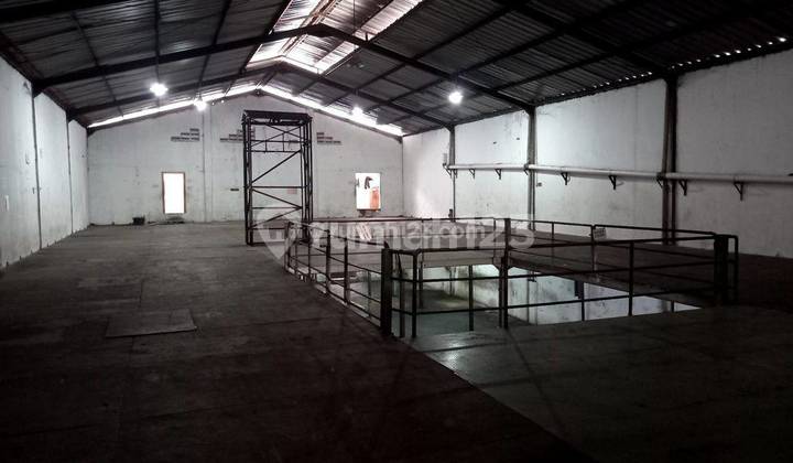 Salemba Warehouse 2 Floors Good And Ready to Use