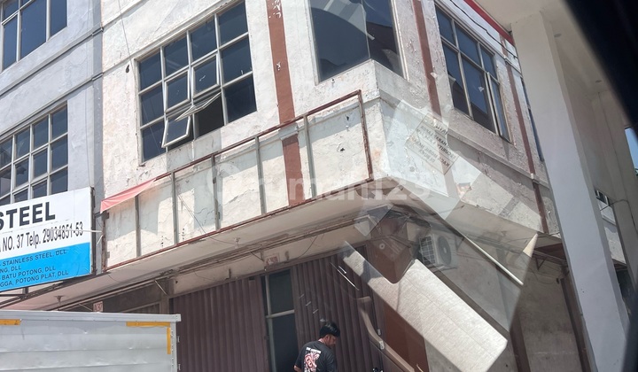 Pearl Kosambi 2 Shop House Excellent and Ready to Use, Highly Strategic Location Near the Toll Road 1