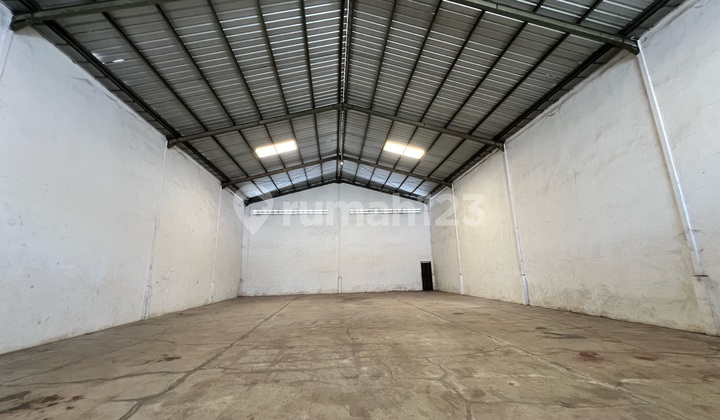 Laksana Warehouse Good and Ready to Use Free from Labor Boss Free from Illegal Levies 40 Feet Container Access Industrial Permit Laksana Warehouse Good and Ready to Use Free from Labor Boss Free from Illegal Levies 40 Feet Container Access Industrial Permit