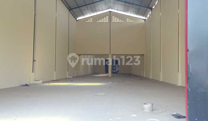Good Warehouse in 99 Salembaran Warehouse Complex, Teluk Naga, Free from Illegal Levies, Free from Thugs, 40 Feet Container Access, Industrial Permit.