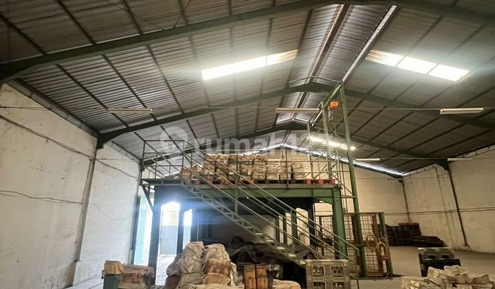 Warehouse in Sentra Kosambi, Good and Ready to Use, Close to Toll Road and PIK 2.