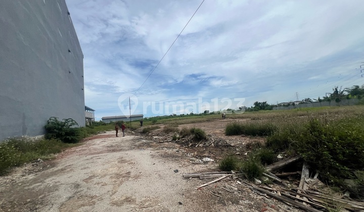 Good Land in Yungsen Warehouse or Warehouse 19 Pakuhaji with Industrial Permit